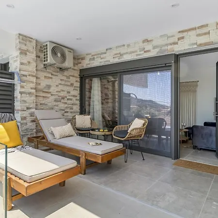 Apartment Oceanida Terpsis Lyxury Nikiana